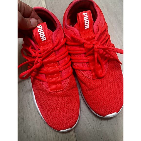 Puma women's bright dark pink sneakers, size 6.5 - Picture 2 of 8